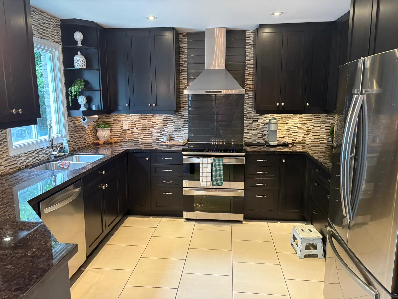 Spotless dark kitchen after Maid in Heaven clean